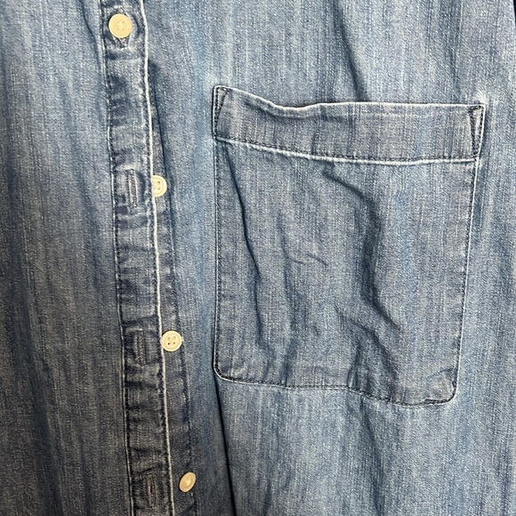 Loft chambray button down - Picture 3 of 7